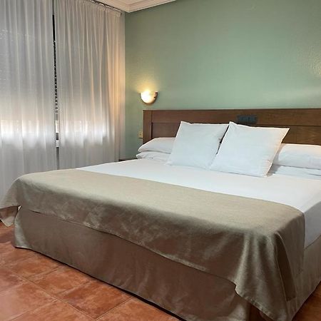 Hotel Los Kekes Coria Zewnętrze zdjęcie